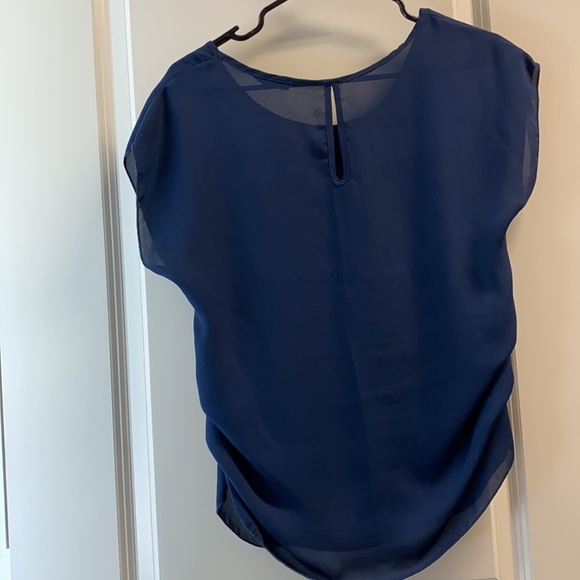 Small blouse - Picture 2 of 2